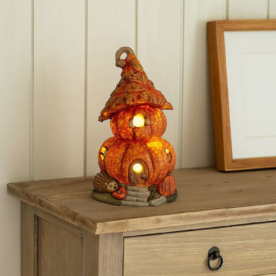 Beleuchtetes Kürbishaus