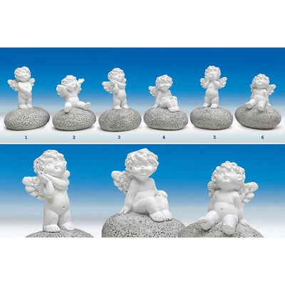 Engel Igor auf Stein