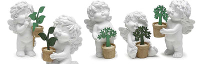 Engel Igor mit Holz-Bäumchen