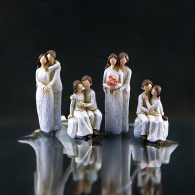 Liebespaar stehend oder sitzend creme / braun - Engel-Igor